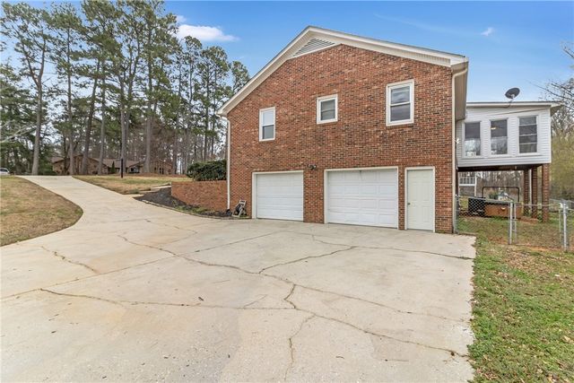 400 Quail Run Circle, Fountain Inn, SC 29644