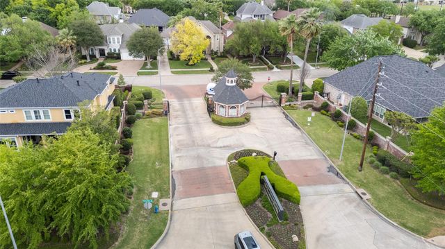 13622 Ashley Run, Houston, TX 77077