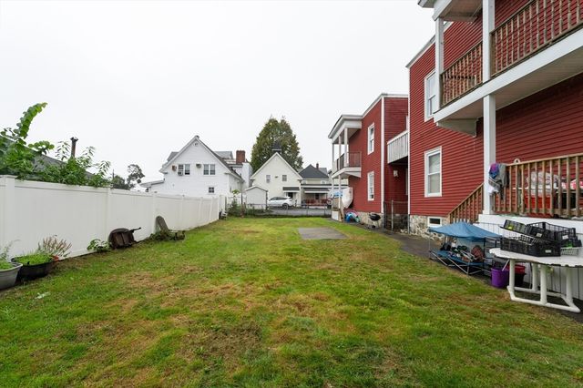 18 Edson St, Lowell, MA 01851