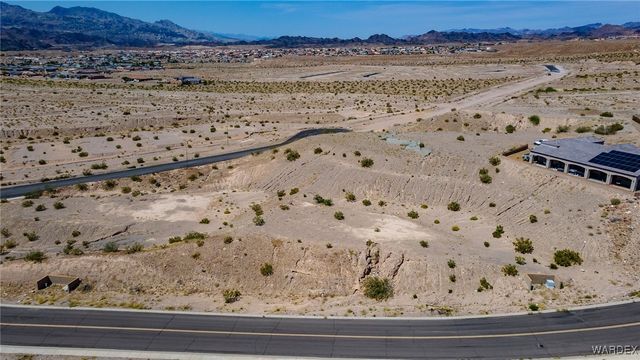 2733 Ironwood Drive, Bullhead City, AZ 86429