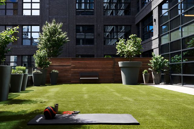 547 W 47th St Unit 409, New York City, NY 10036