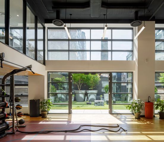 547 W 47th St Unit 409, New York City, NY 10036