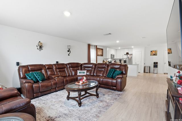 31827 Blackgum, Bulverde, TX 78163