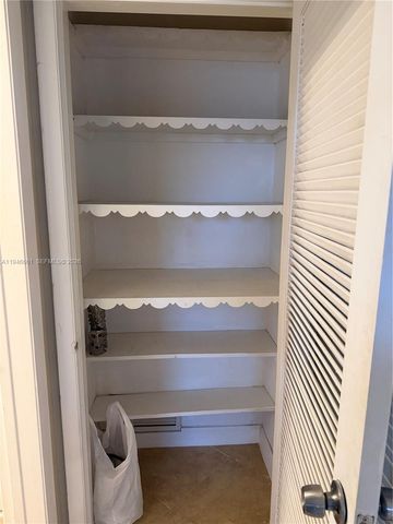 3212 NE 10th St 6, Pompano Beach, FL 33062