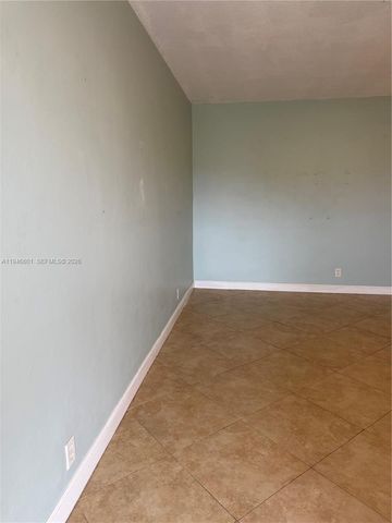 3212 NE 10th St 6, Pompano Beach, FL 33062