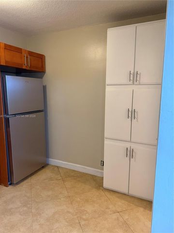 3212 NE 10th St 6, Pompano Beach, FL 33062