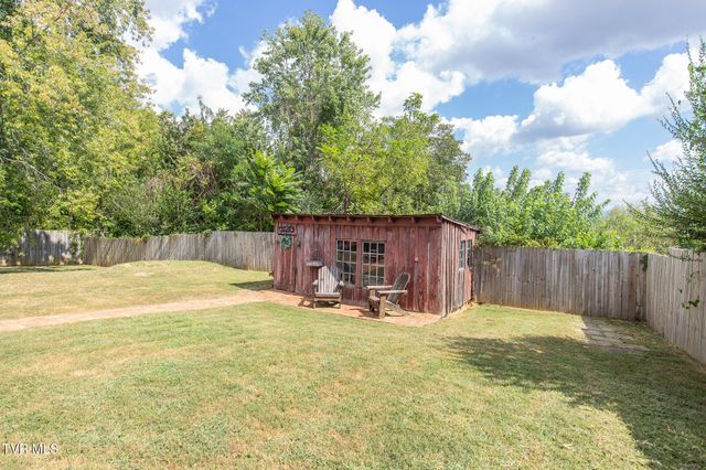 107 Peachtree Street, Johnson City, TN 37604