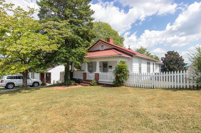 107 Peachtree Street, Johnson City, TN 37604