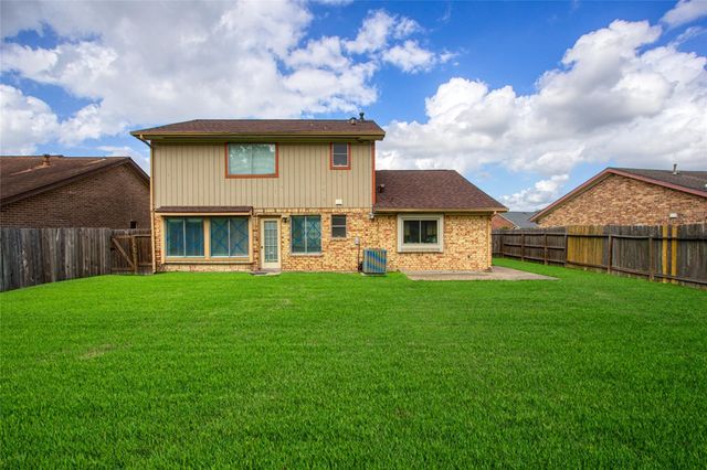 2422 Doverglen Drive, Missouri City, TX 77489