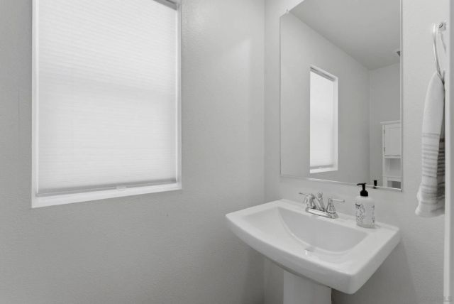 5212 Beachfront Cove 29, San Diego, CA 92154