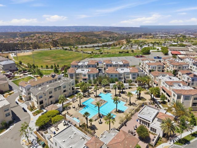5212 Beachfront Cove 29, San Diego, CA 92154