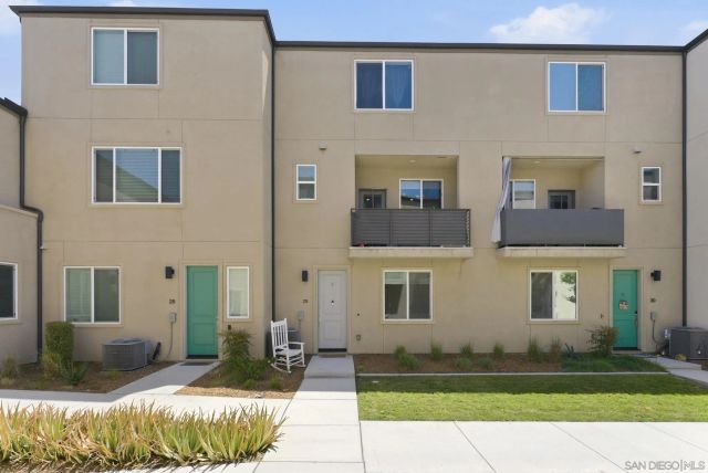 5212 Beachfront Cove 29, San Diego, CA 92154