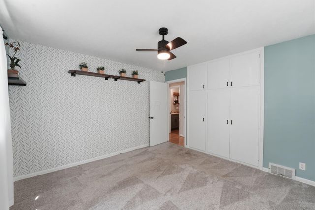 2257 Fishinger Road, Columbus, OH 43221