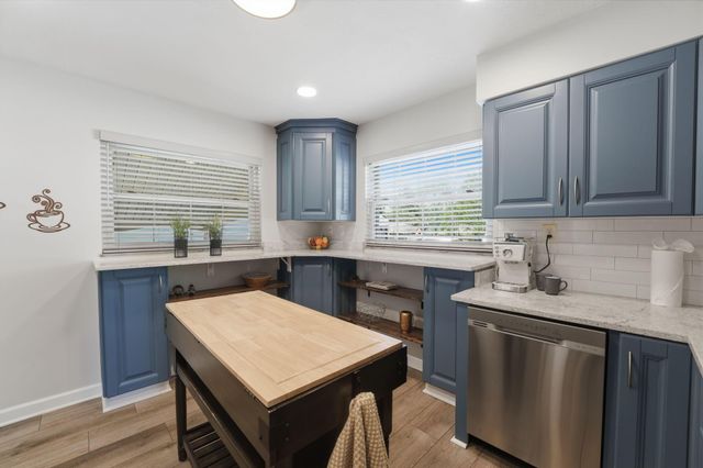 2257 Fishinger Road, Columbus, OH 43221