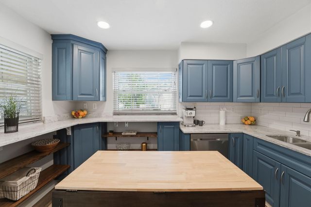 2257 Fishinger Road, Columbus, OH 43221