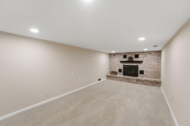 2257 Fishinger Road, Columbus, OH 43221