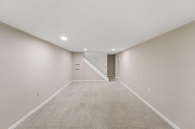 2257 Fishinger Road, Columbus, OH 43221