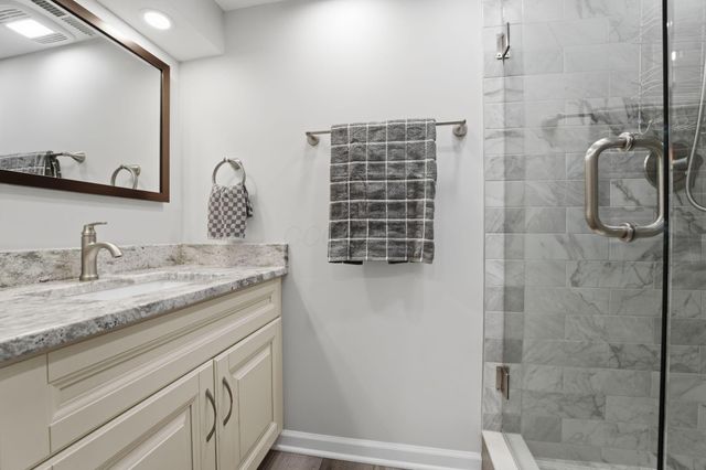 2257 Fishinger Road, Columbus, OH 43221