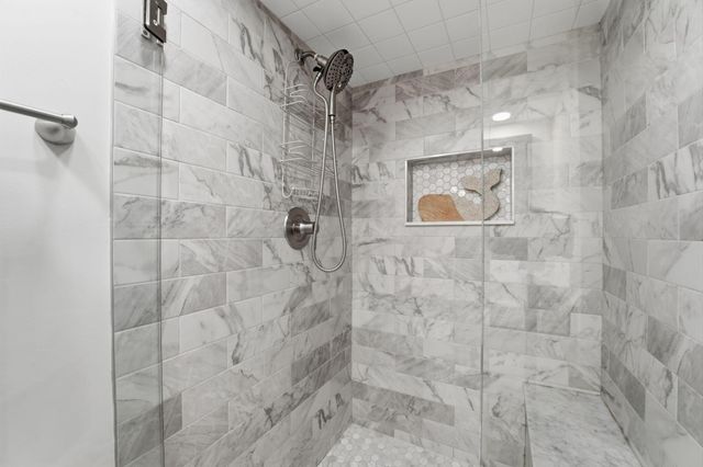 2257 Fishinger Road, Columbus, OH 43221