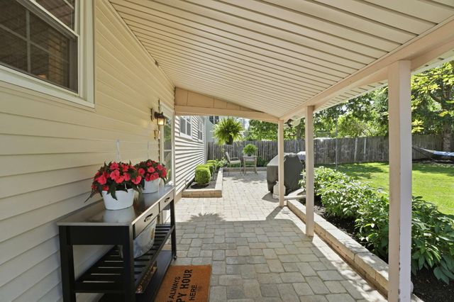 2257 Fishinger Road, Columbus, OH 43221