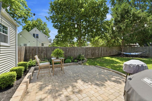 2257 Fishinger Road, Columbus, OH 43221