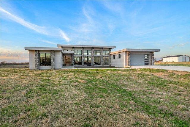14338 Fruitwood Road, Gravette, AR 72736
