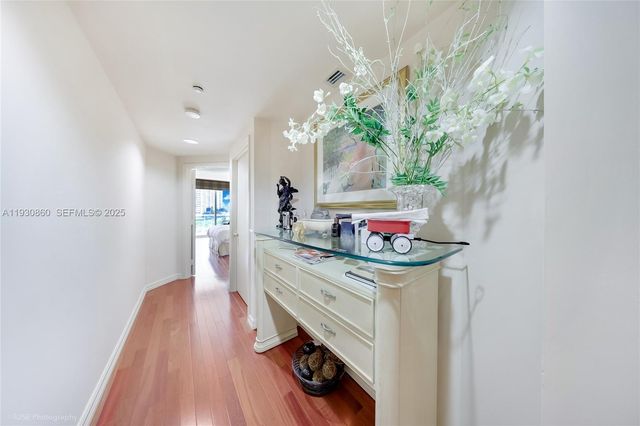 2600 Island Blvd 703, Aventura, FL 33160