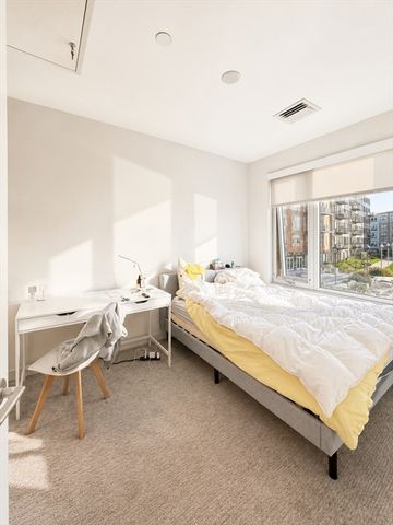 65 Lewis St 202, Boston, MA 02128