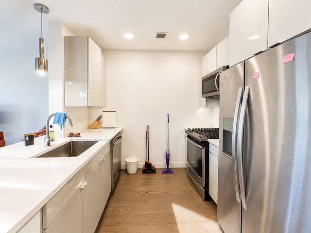 65 Lewis St 202, Boston, MA 02128