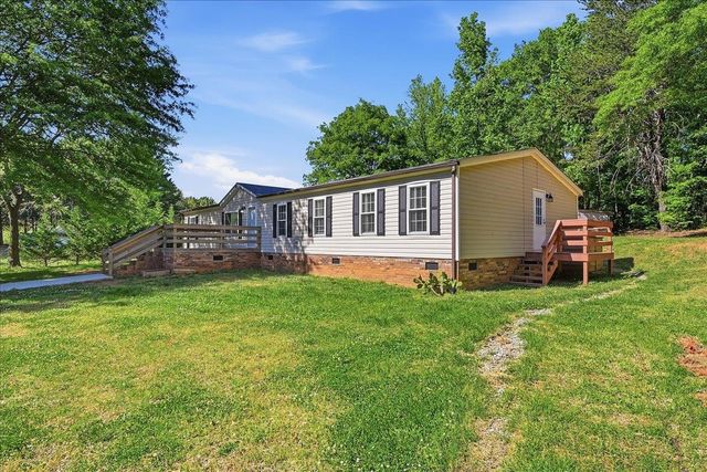 315 Highwood Drive, Campobello, SC 29322
