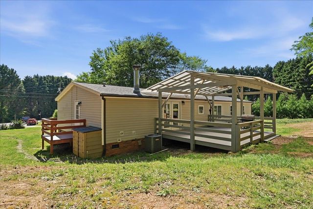 315 Highwood Drive, Campobello, SC 29322