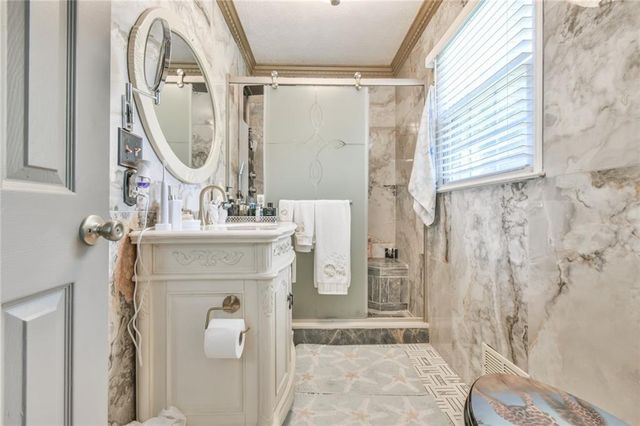 591 Rue Cezzan, Lavonia, GA 30553