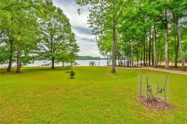 591 Rue Cezzan, Lavonia, GA 30553