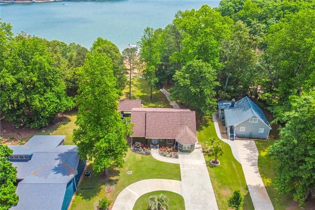 591 Rue Cezzan, Lavonia, GA 30553
