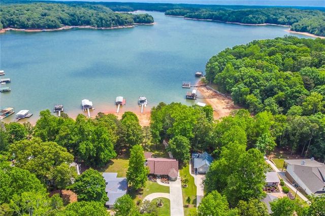 591 Rue Cezzan, Lavonia, GA 30553