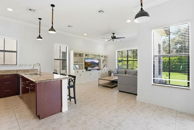 3296 NW 83rd Way, Cooper City, FL 33024