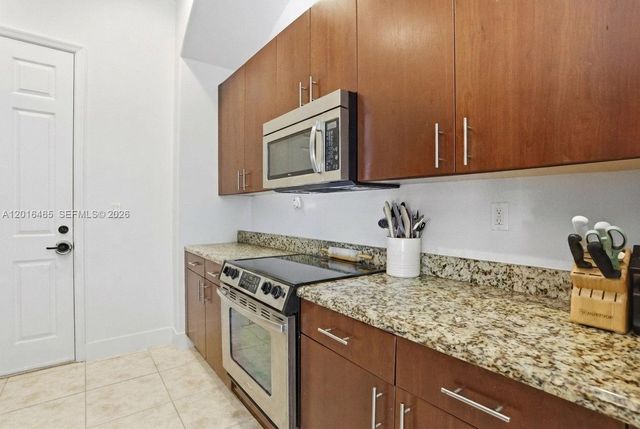3296 NW 83rd Way, Cooper City, FL 33024