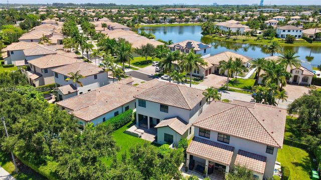 3296 NW 83rd Way, Cooper City, FL 33024