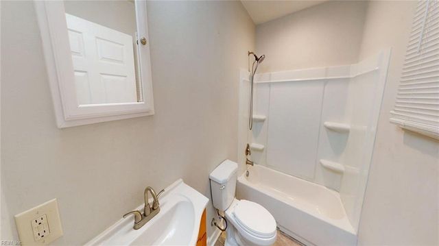 3764 Cappahosic RD, Gloucester, VA 23061