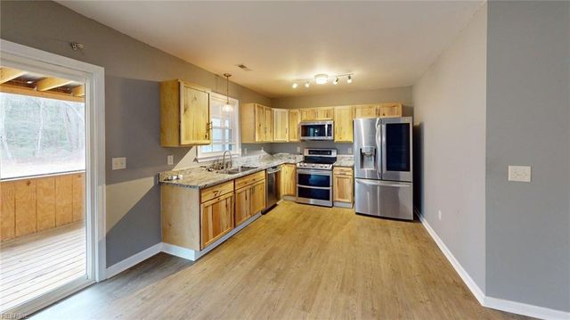 3764 Cappahosic RD, Gloucester, VA 23061