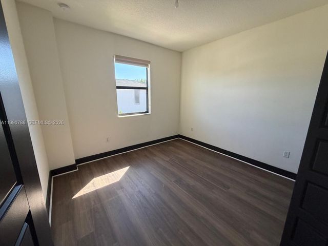 9143 NW 161st St 9143, Miami Lakes, FL 33018