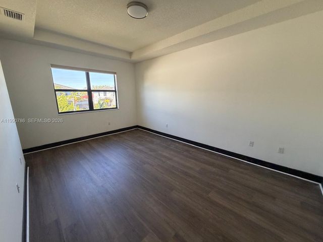 9143 NW 161st St 9143, Miami Lakes, FL 33018