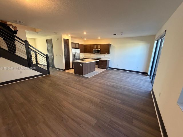 9143 NW 161st St 9143, Miami Lakes, FL 33018