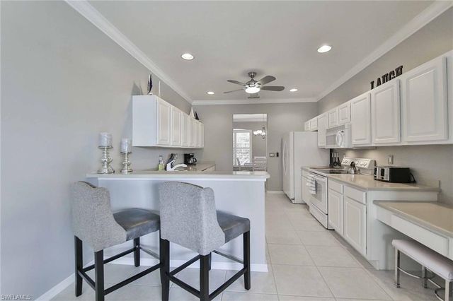 2215 Arielle DR 1203, Naples, FL 34109