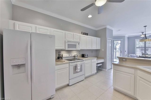 2215 Arielle DR 1203, Naples, FL 34109
