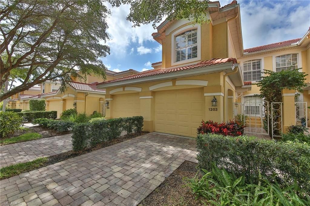 2215 Arielle DR 1203, Naples, FL 34109