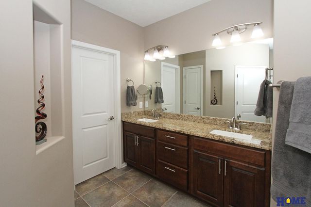 2953 Forest Avenue, Lincoln, NE 68516