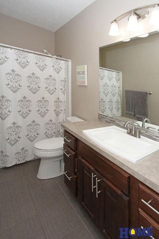 2953 Forest Avenue, Lincoln, NE 68516