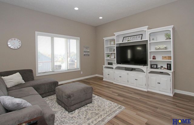 2953 Forest Avenue, Lincoln, NE 68516