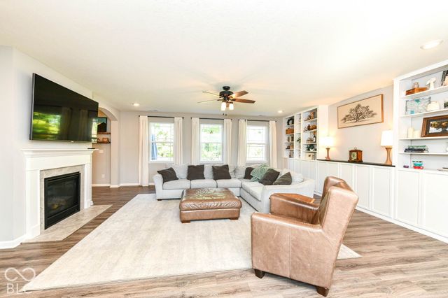 3232 S Cordell Road, New Palestine, IN 46163